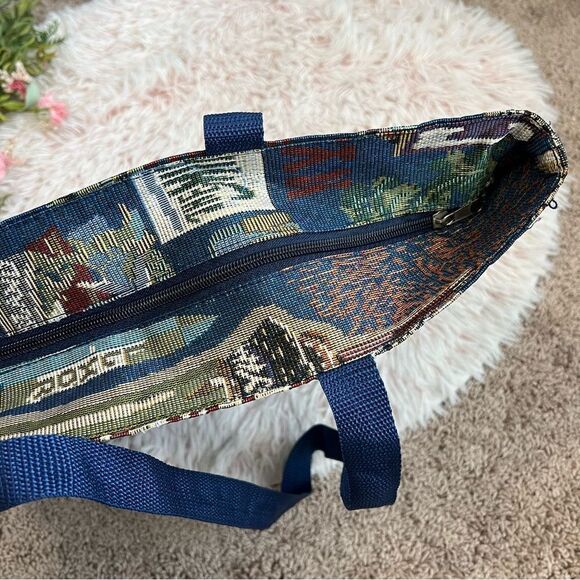 Vintage Style Las Vegas Casino Tapestry Colorful Lined Zip Closure Tote Bag - Picture 9 of 9